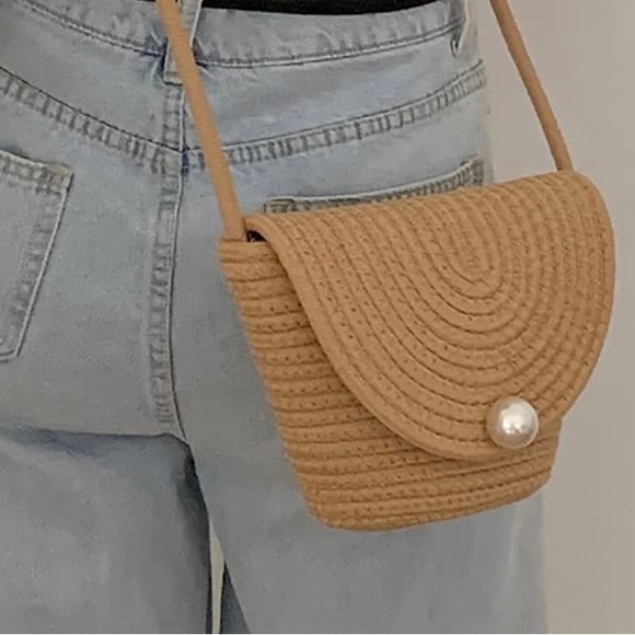 Crossbody mini Bucket bag front magnetic closure White Pearl Khaki - Picture 3 of 7